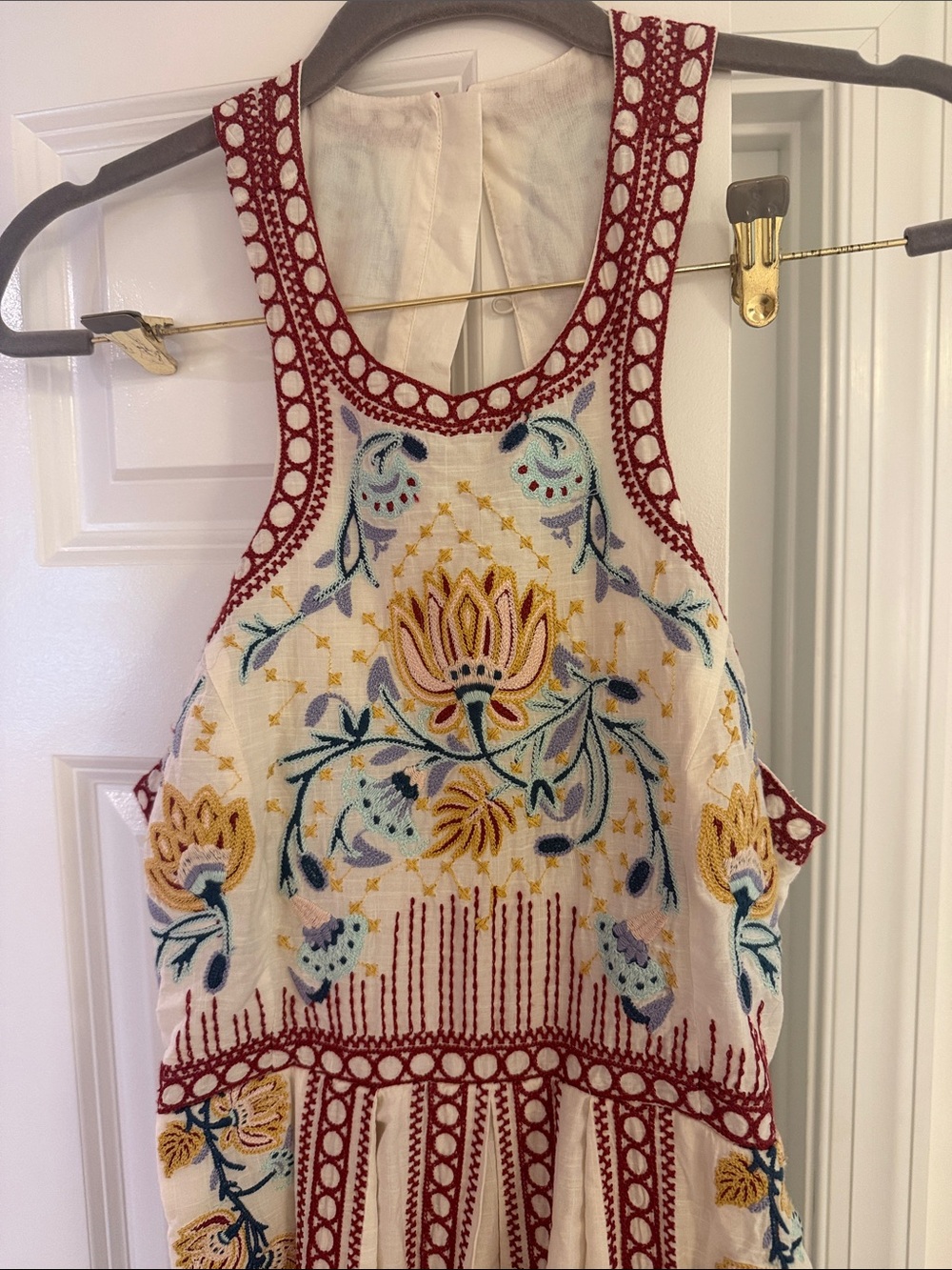 NWT Anthropologie Embroidered Floral Halter Women’s Dress; Open back Sz 6